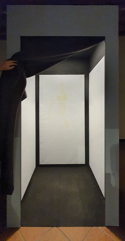 The fitting room - a Sculpture & Installation Artowrk by Vidaña
